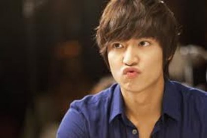 270957_220517121321251_100000888949397_677027_1954618_n - o Lee Min Ho o