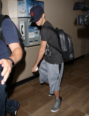  - 2011 Arriving At LAX June 24th