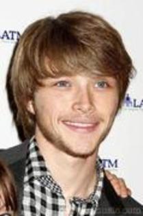 14302390_LVEBVVEYJ - poze sterling knight