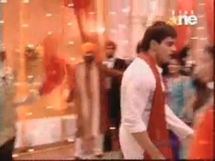 Postat de HindiFanPage (85)