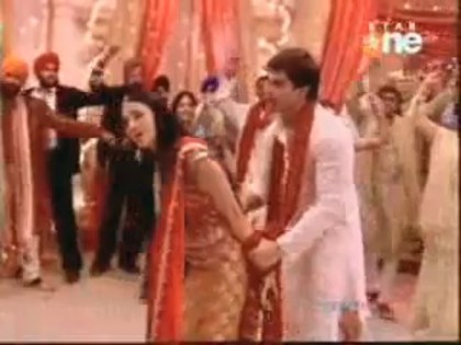 Postat de HindiFanPage (92)