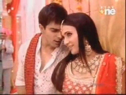 Postat de HindiFanPage (306) - Salaam-e-Ishq