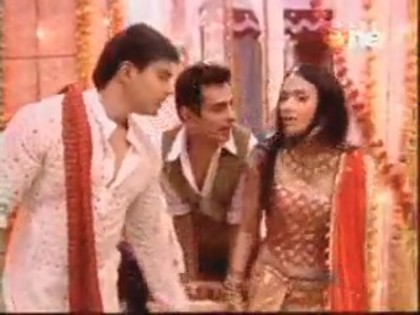 Postat de HindiFanPage (319) - Salaam-e-Ishq