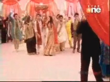 Postat de HindiFanPage (370)