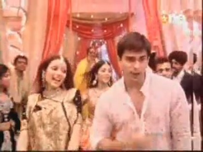 Postat de HindiFanPage (387)