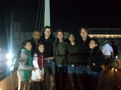 normal_005 - Gypsy Heart Tour - Miley and her team with the fans in Argentina