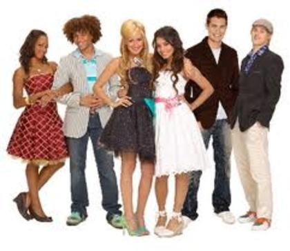 images (16) - poze high school musical 4