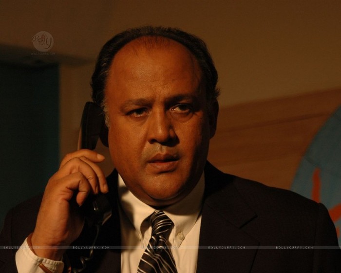 114475-alok-nath-in-the-movie-vikalp