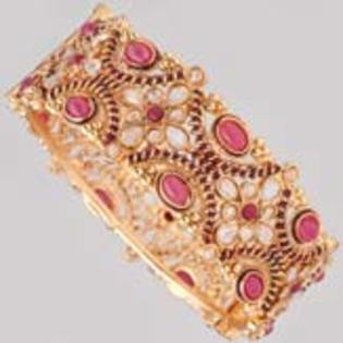 BG903324_display