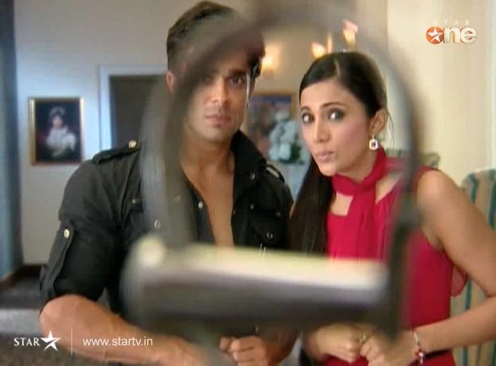 TvM3s - DILL MILL GAYYE KaSh as ArSh Hotel Lobby Scene Capz