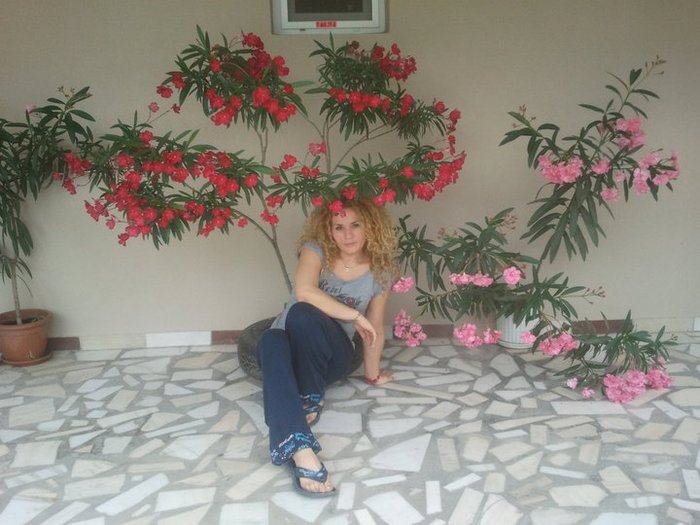 LA PRIETENII NOSTRI DE LA POIANA-DAMBOVITA