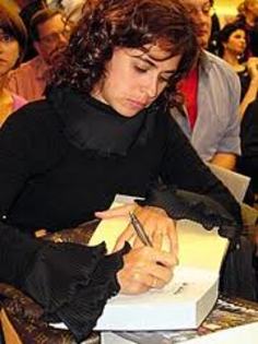 images (38) - Daniela Escobar