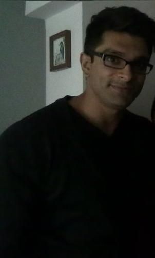 hom9 - Karan Singh Grover at his home January 17 2011