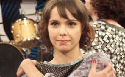 images (41) - Debora Falabella