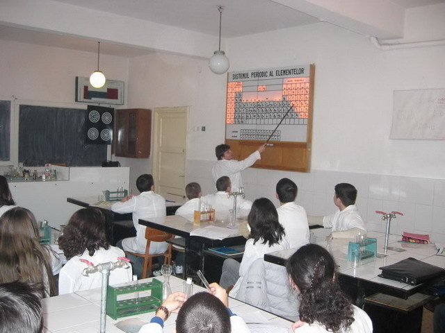 laborator chimie_4 - scoala