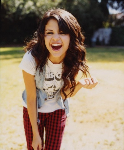 7 - Selena Gomez-sedinta foto 2