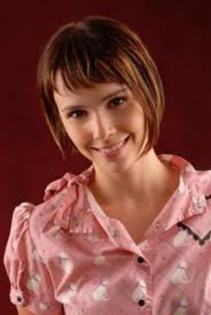 images (8) - Debora Falabella