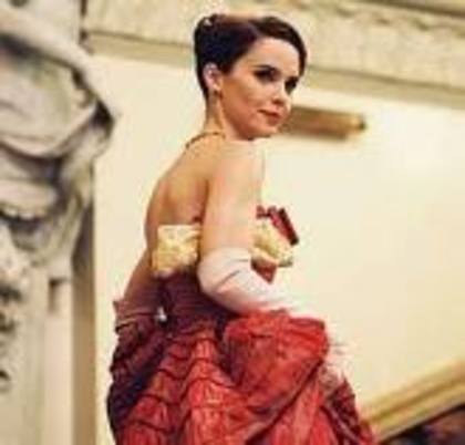 images (9) - Debora Falabella