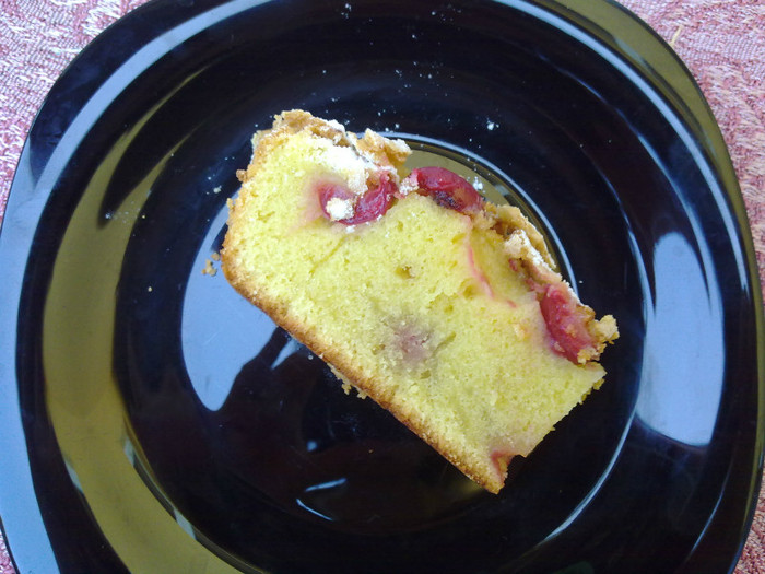 TARTA IN SECTIUNE