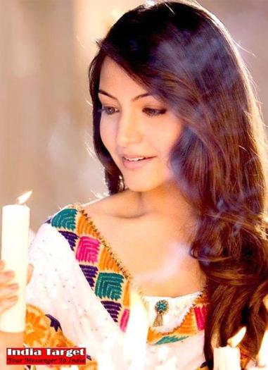 anushka-sharma-wallpaper - ANUSHKA SHARMA