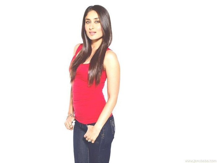 59060213 - KAREENA KAPOOR