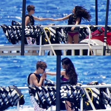 selena-gomez-justin-bieber-sarut-impreuna-1
