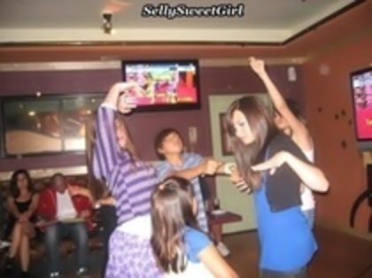 38475261_TVDITGLUY - selena rare