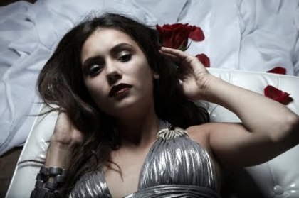 normal_011 - album nina dobrev