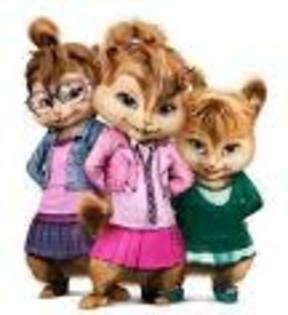 BRITNI SI FETELE - AVALIN AND THE CHIPMUNKS