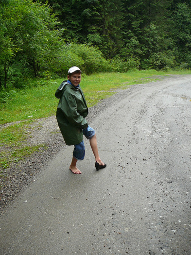 Model din viitor, prezinta un picior