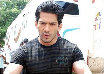 AMIT64 - AMIT TANDON-Dr Abhimanyu Modi