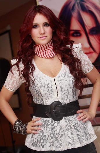 GODx010 - dulce maria 3