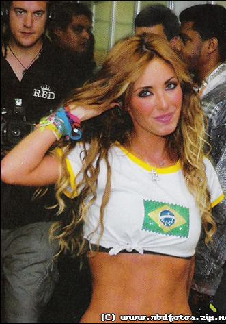 - (529) - 00Anahi una diva