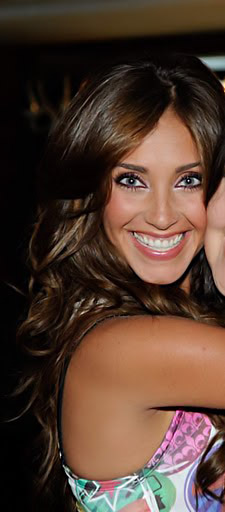 - (69) - 00Anahi una diva