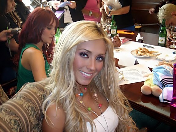 - (305) - 00Anahi una diva