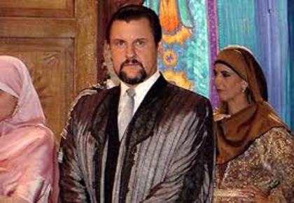 images (8) - Antonio Calloni