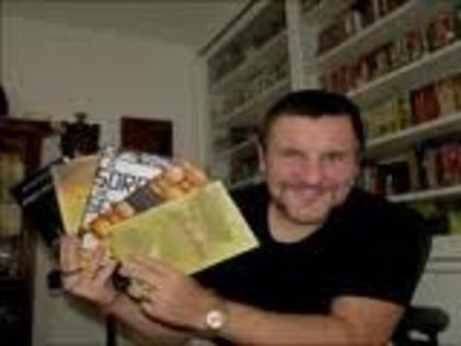 images (5) - Antonio Calloni