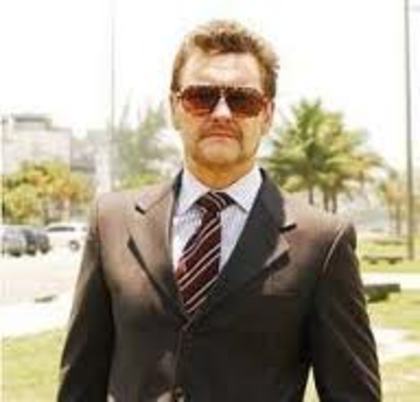 images (24) - Antonio Calloni