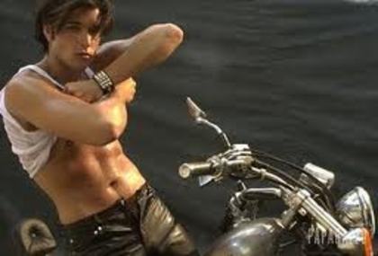 images (8) - Sergio Marone