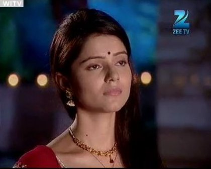 268285_132776896801812_100002085074971_243260_2215646_n - radika choti bahu 2