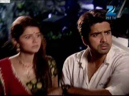 268541_132776750135160_100002085074971_243253_2608710_n - radika choti bahu 2