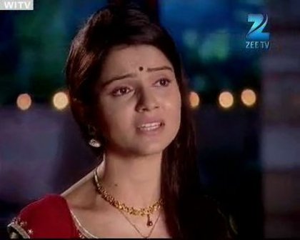 269747_132776813468487_100002085074971_243255_3325160_n - radika choti bahu 2