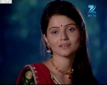 270346_132777040135131_100002085074971_243276_6289288_n - radika choti bahu 2