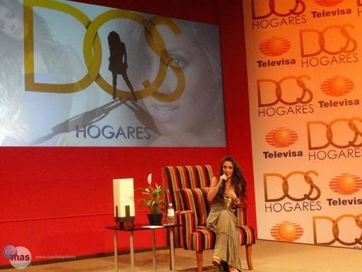 grtegfdg - 00Anahi en DOS HOGARES