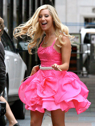 Ashley Tisdale (17)