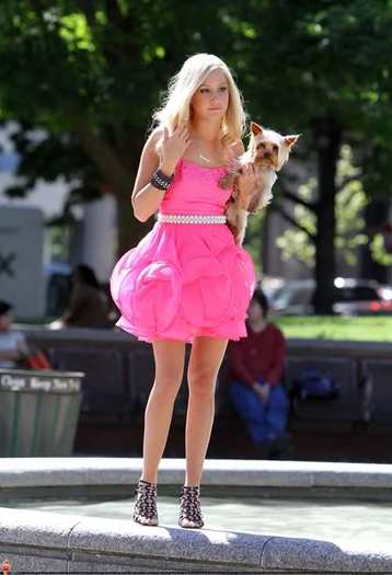 Ashley Tisdale (22) - x - Ashley Tisdale