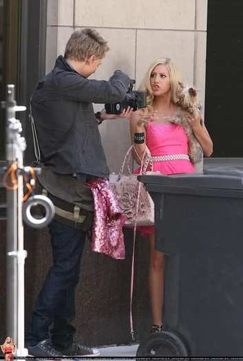 Ashley Tisdale (37)