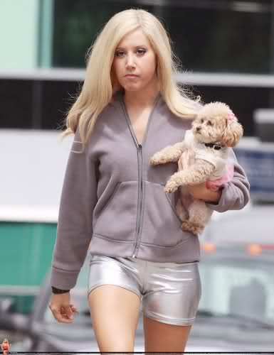 Ashley Tisdale (79)