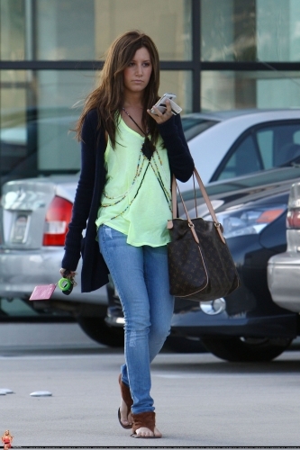 Ashley Tisdale (147)