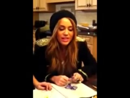 MileyWorld - Merry Christmas !!_) 101
